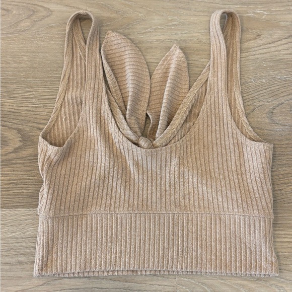 Abercrombie & Fitch‎ Bow Tank - Picture 2 of 3